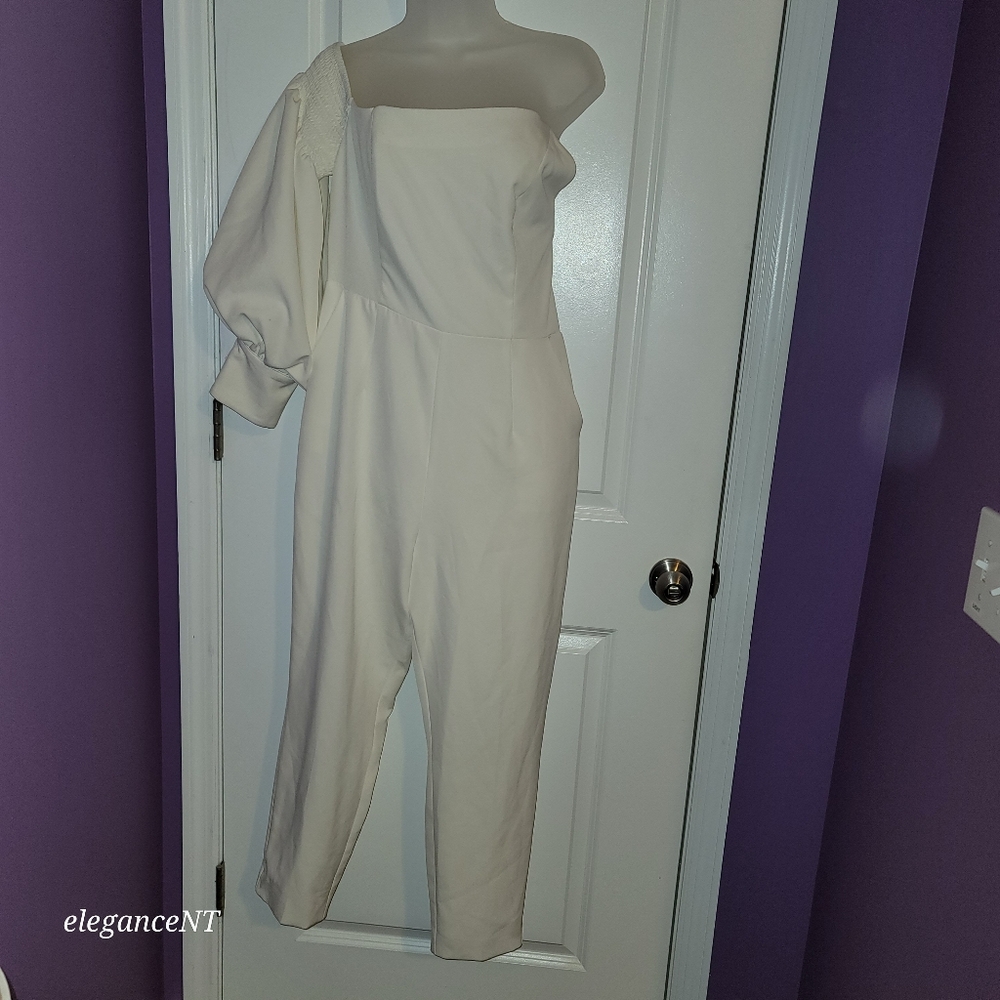 Lavish Alice White One Sleeve Jumpsuit Sz: 10 NWT - Picture 9 of 12